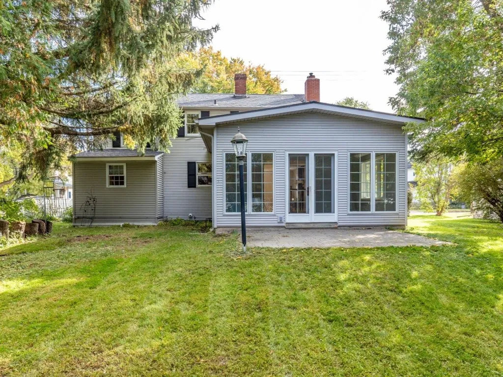905 Pine Street Burlington VT 05401