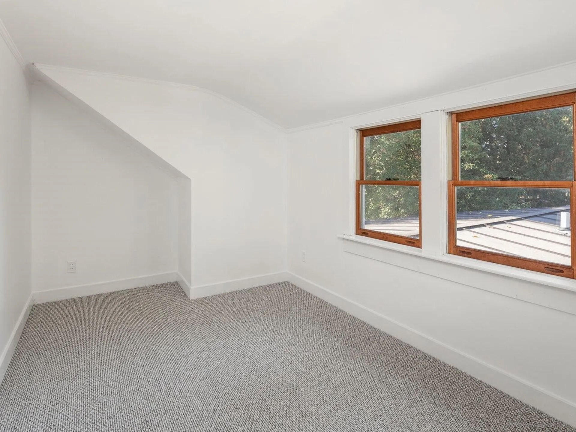 905 Pine Street Burlington VT 05401