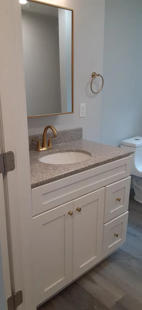 14 Rega Avenue Hudson NH 03051