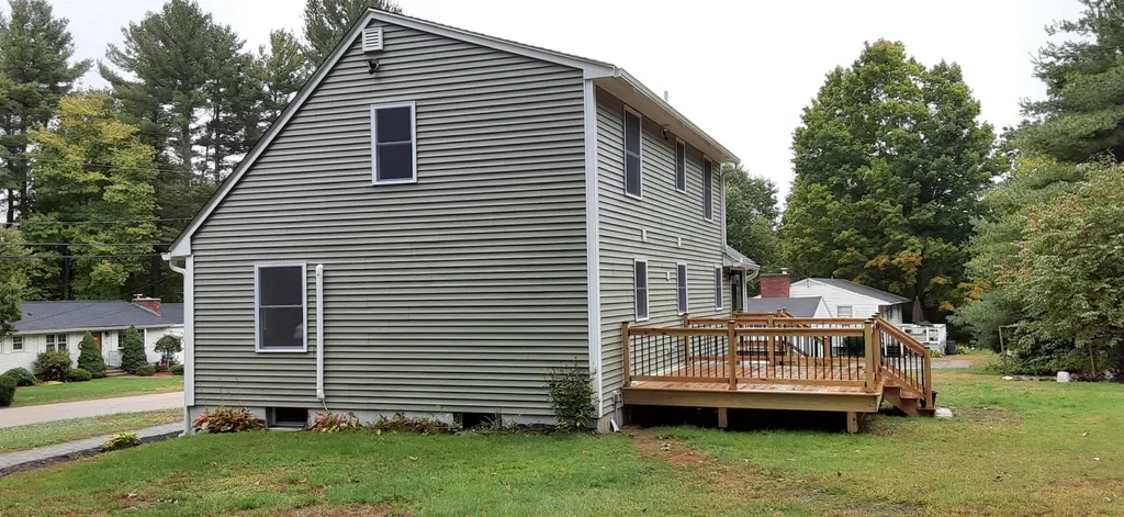 14 Rega Avenue Hudson NH 03051