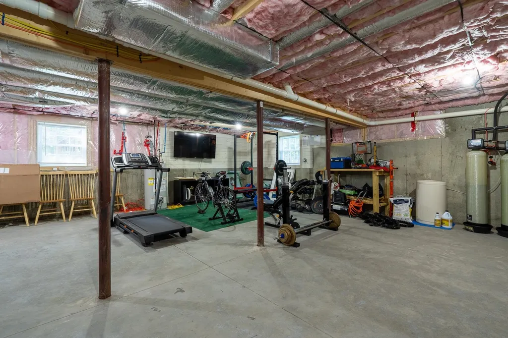 62 Tolend Road Barrington NH 03825
