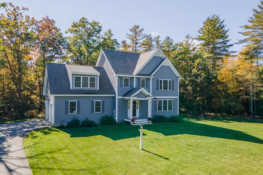 62 Tolend Road Barrington NH 03825