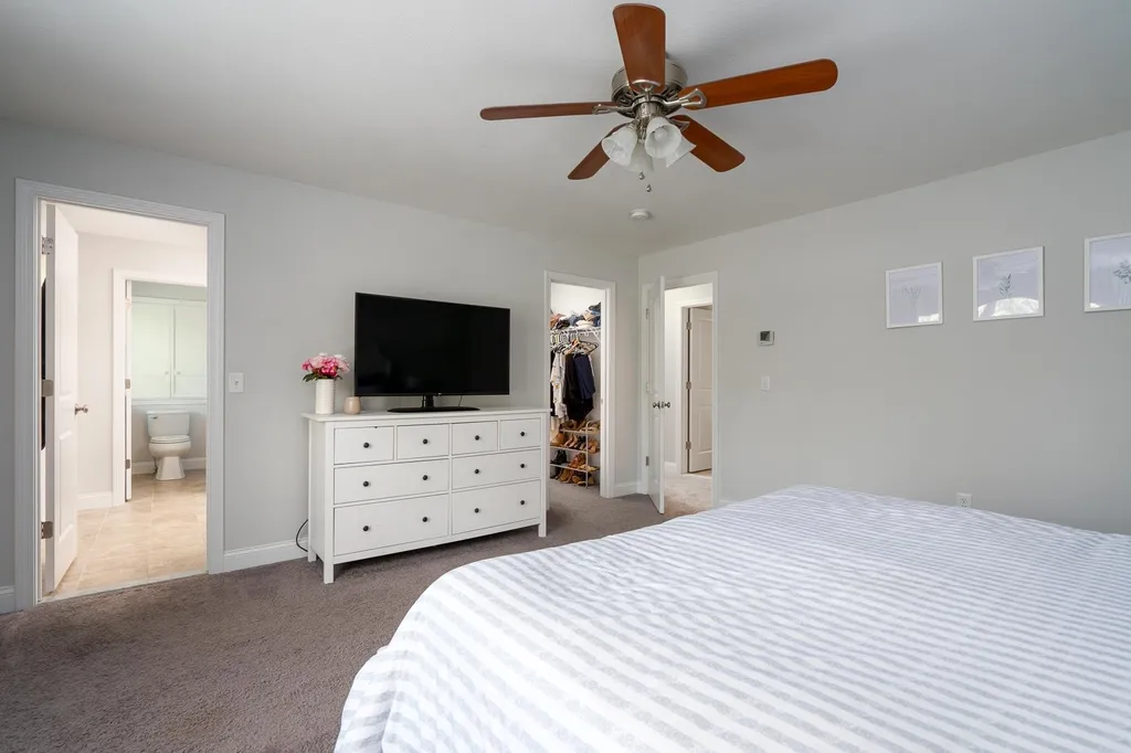 62 Tolend Road Barrington NH 03825