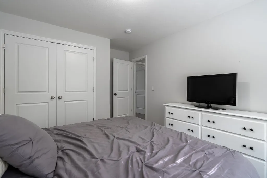 62 Tolend Road Barrington NH 03825