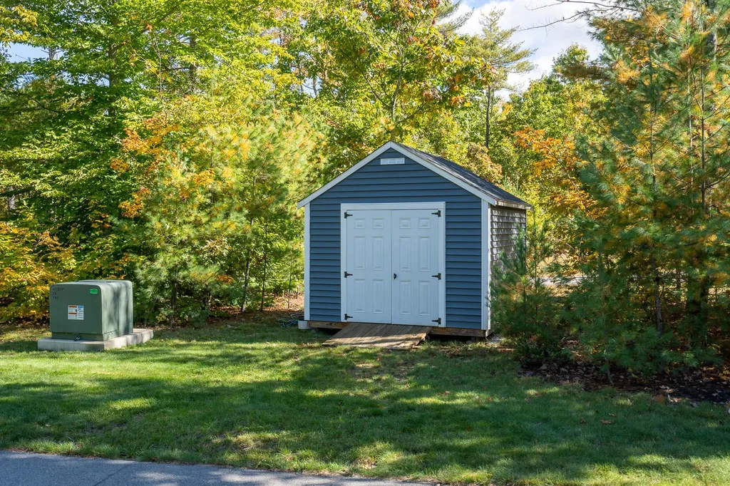62 Tolend Road Barrington NH 03825