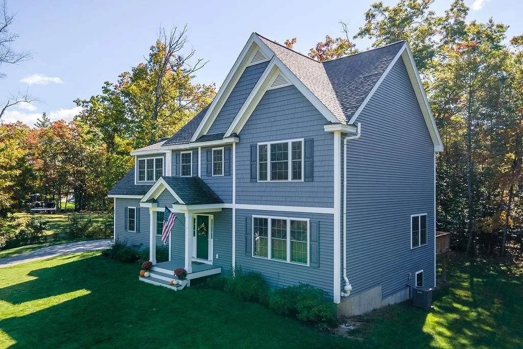 62 Tolend Road Barrington NH 03825