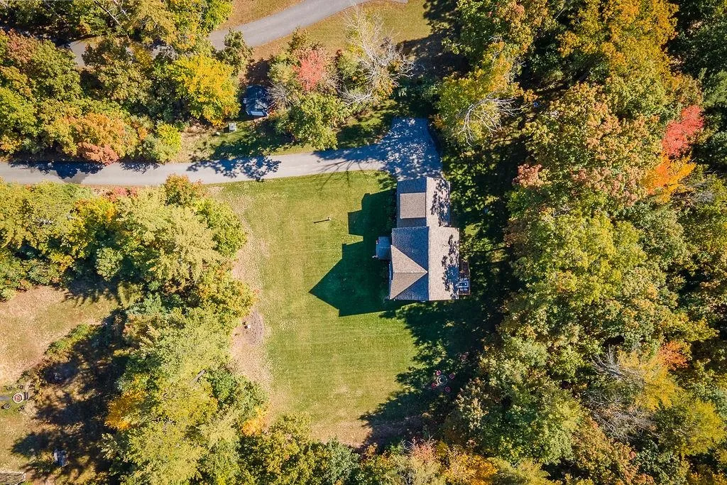 62 Tolend Road Barrington NH 03825