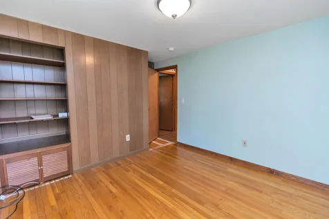 130 Westwood Drive Nashua NH 03062