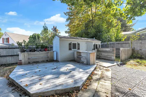 130 Westwood Drive Nashua NH 03062