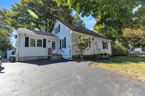 130 Westwood Drive Nashua NH 03062