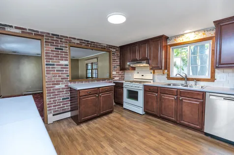 130 Westwood Drive Nashua NH 03062