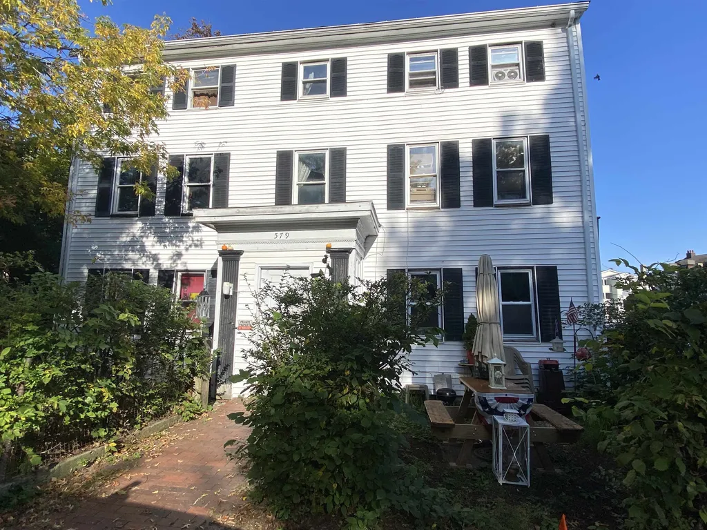 579 State Street Portsmouth NH 03801