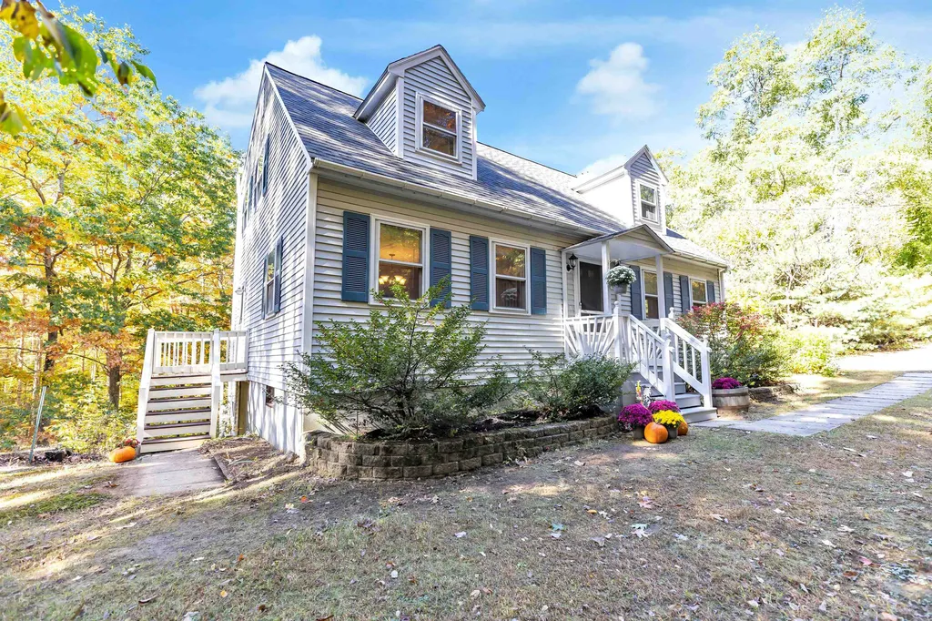 5 Ham Road Raymond NH 03077