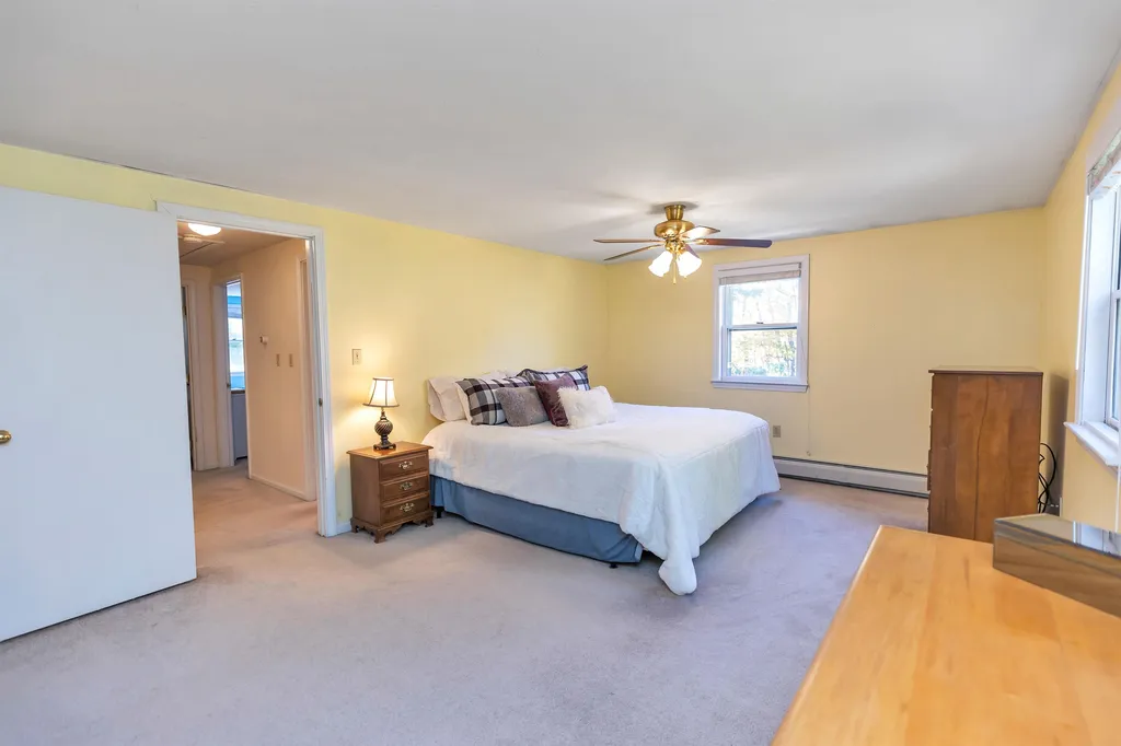 5 Ham Road Raymond NH 03077