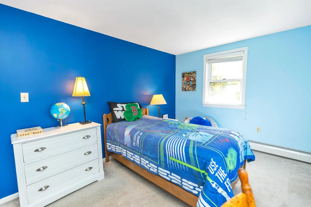 5 Ham Road Raymond NH 03077