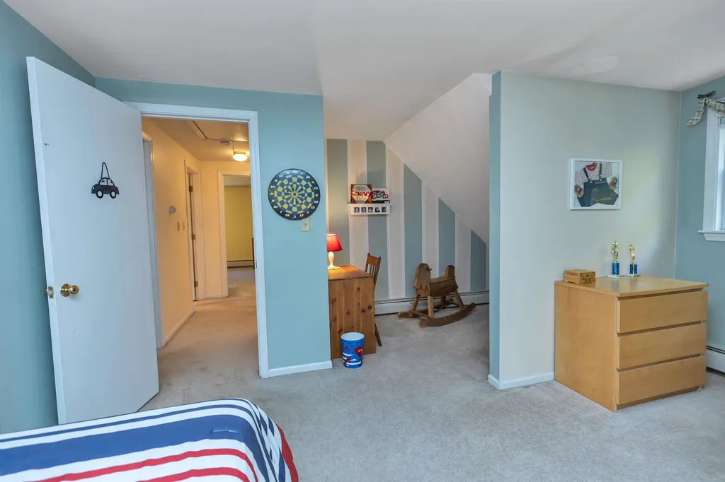5 Ham Road Raymond NH 03077