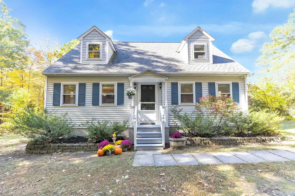 5 Ham Road Raymond NH 03077