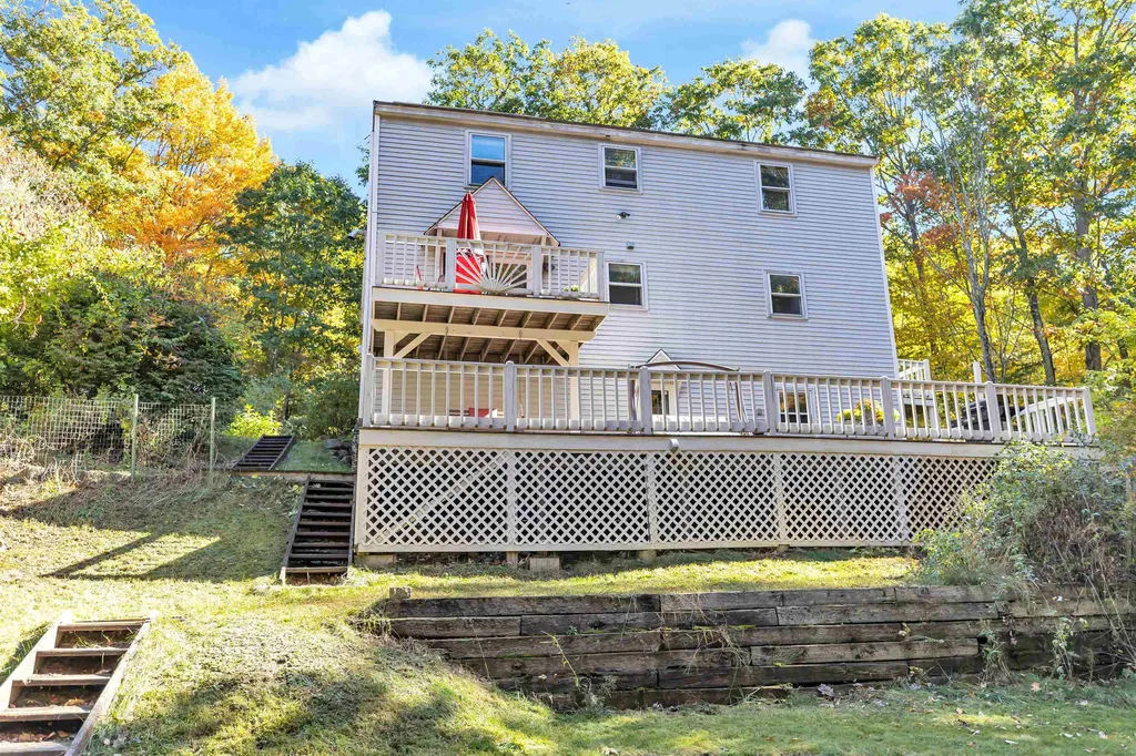 5 Ham Road Raymond NH 03077