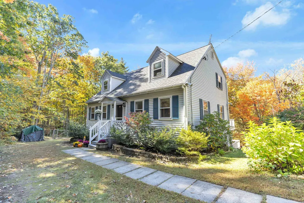 5 Ham Road Raymond NH 03077