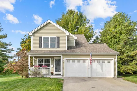 33 Donna Street Nashua NH 03060