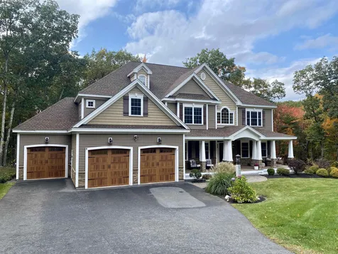 2 Floral Street Windham NH 03087
