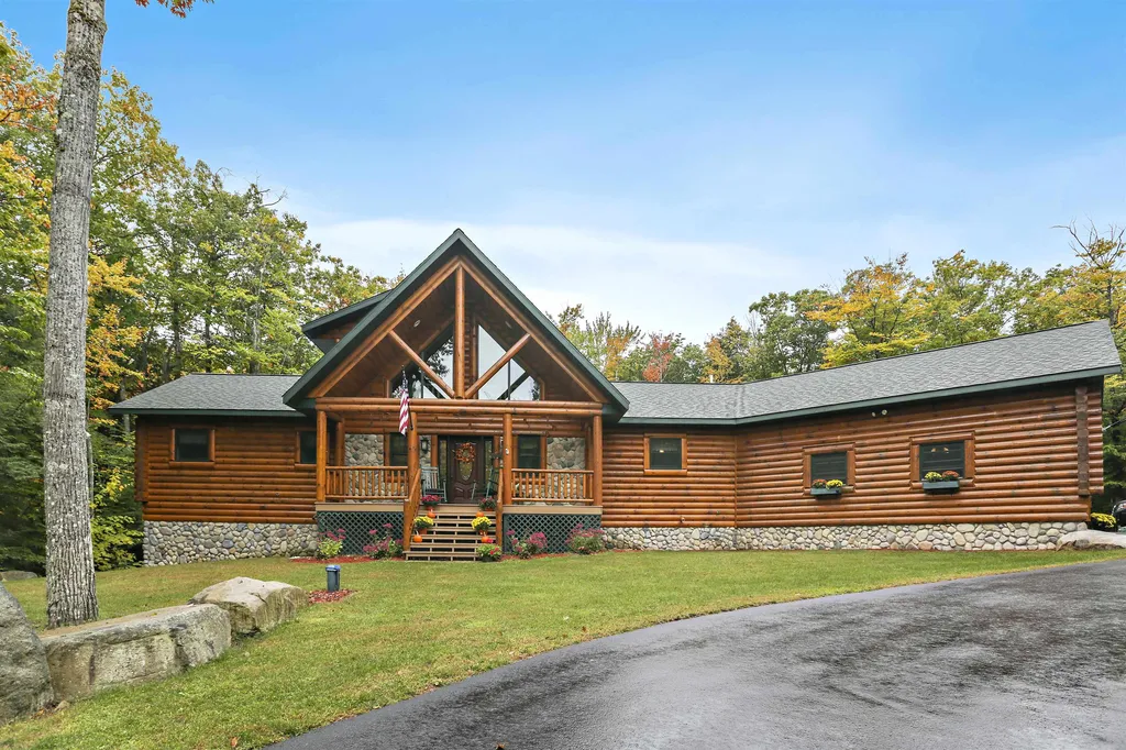 25 Winnipesaukee Drive Wolfeboro NH 03894