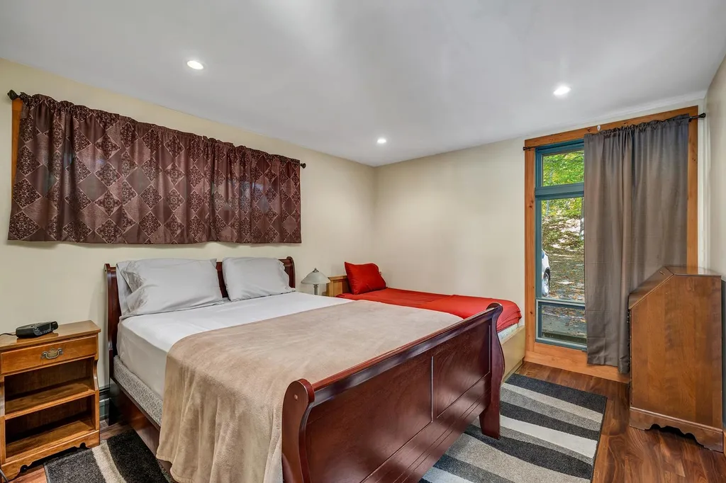 6 Lloyd Road Wolfeboro NH 03894