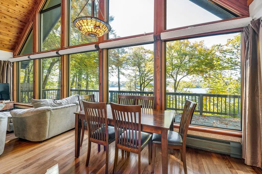6 Lloyd Road Wolfeboro NH 03894