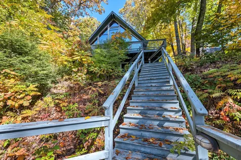 6 Lloyd Road Wolfeboro NH 03894