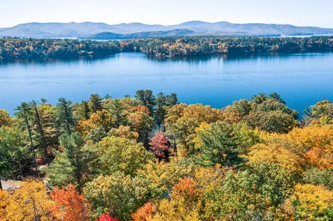 6 Lloyd Road Wolfeboro NH 03894