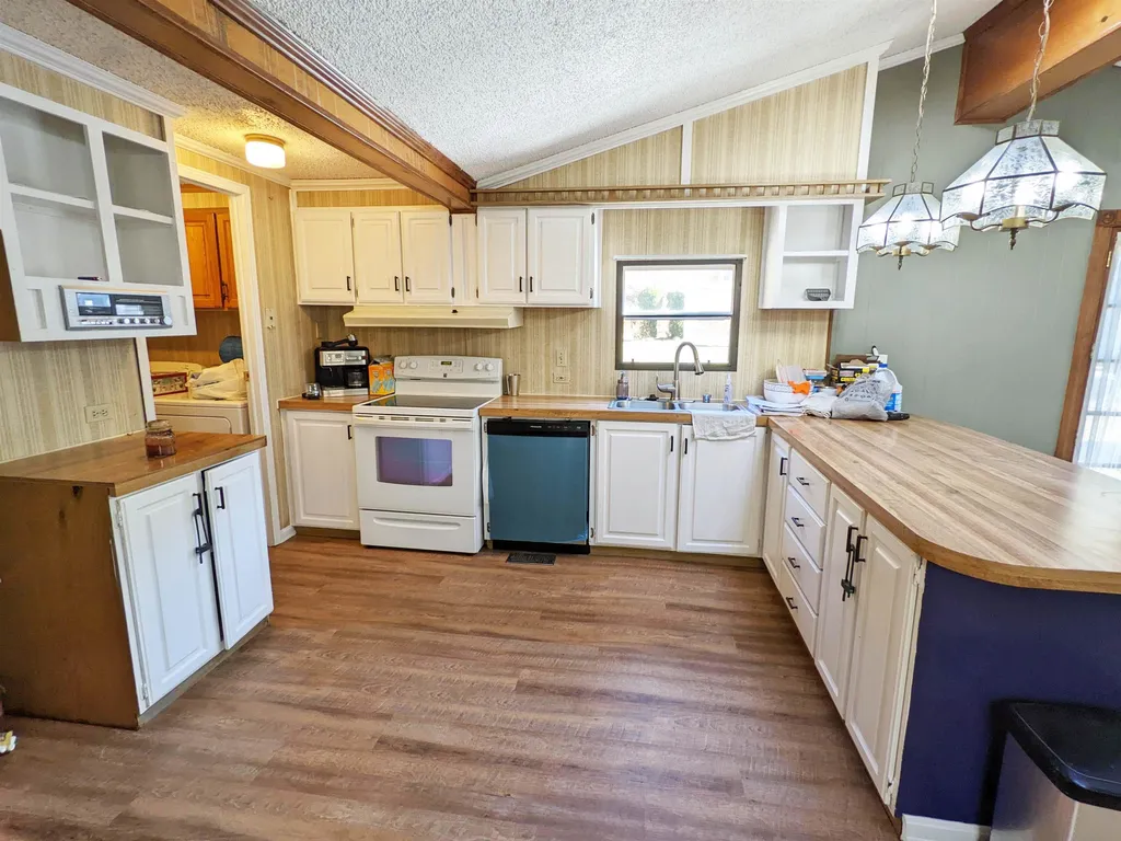 995 Laconia Road Belmont NH 03220