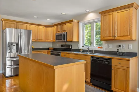 24 Ladd Road Brentwood NH 03833