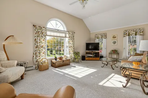 24 Ladd Road Brentwood NH 03833