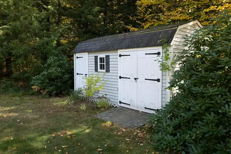 24 Ladd Road Brentwood NH 03833