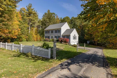 24 Ladd Road Brentwood NH 03833