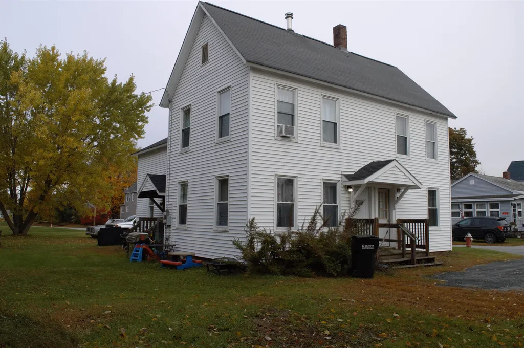 70 Court Street Newport NH 03773