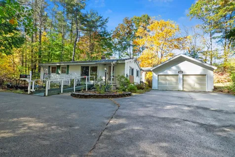 48 Barnes Avenue Alton NH 03809