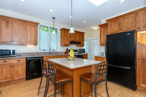 169 Cass Street Portsmouth NH 03801