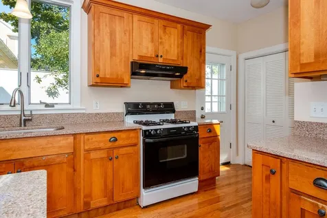 169 Cass Street Portsmouth NH 03801