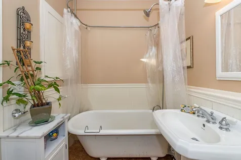 169 Cass Street Portsmouth NH 03801