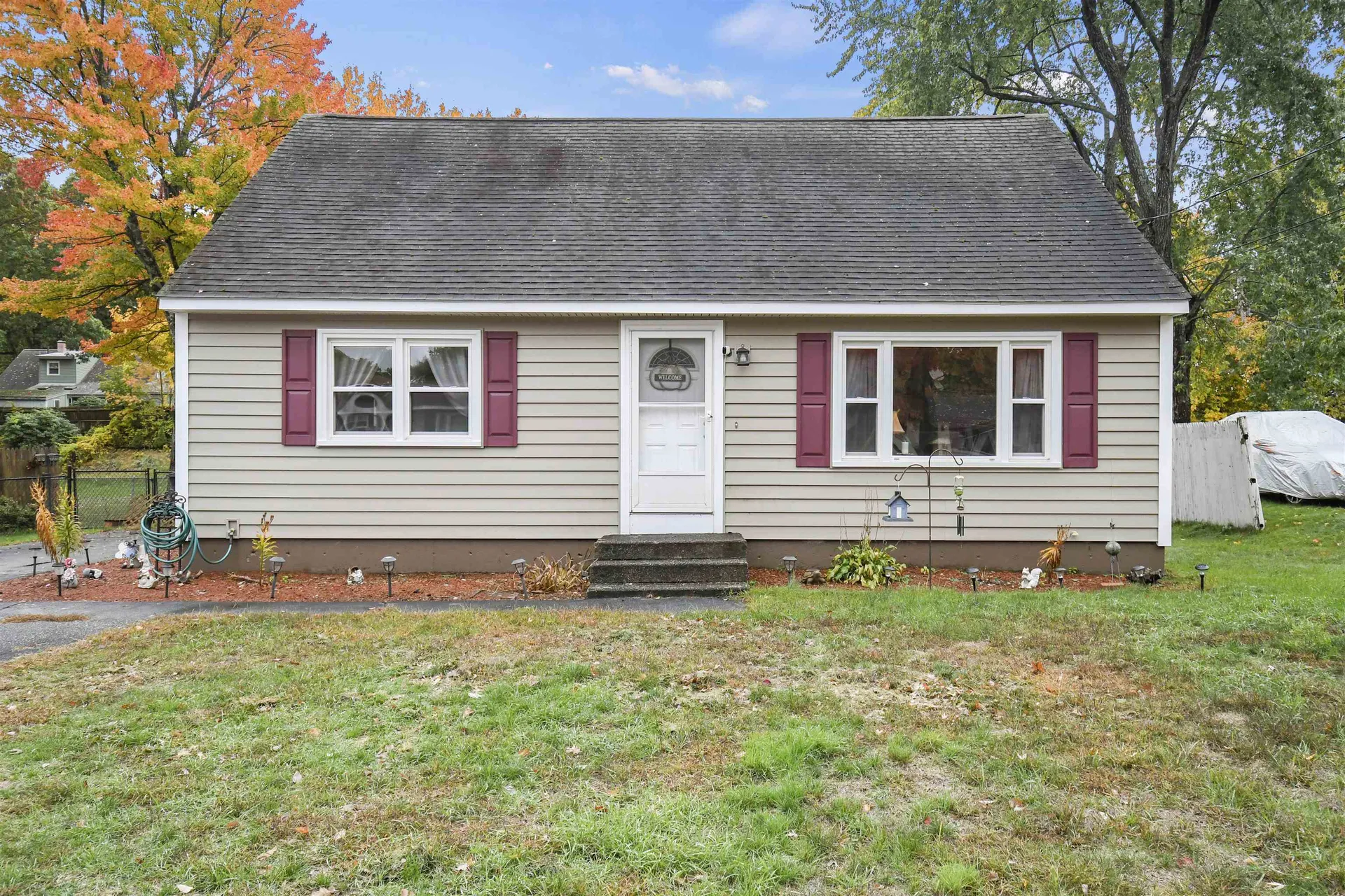 121 E Hobart Street Nashua NH 03060