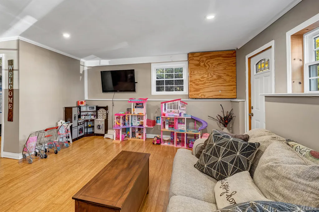 43 Cherub Drive Farmington NH 03835