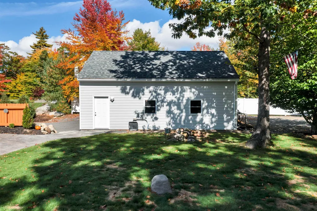 43 Cherub Drive Farmington NH 03835