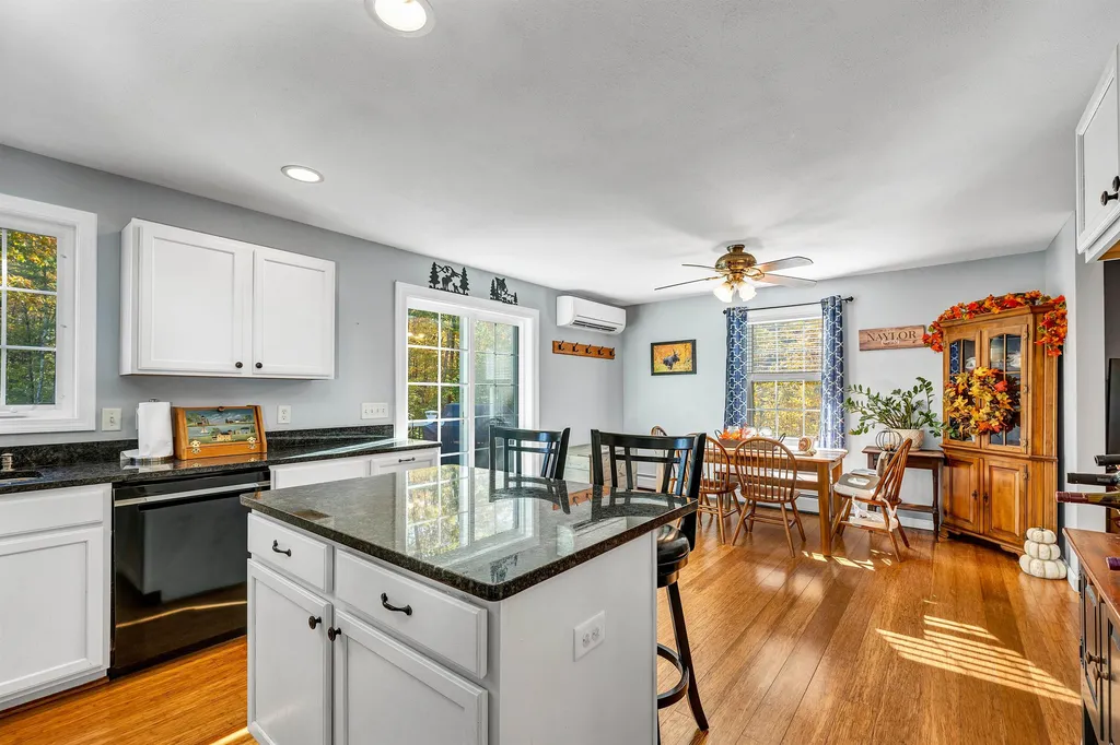 43 Cherub Drive Farmington NH 03835