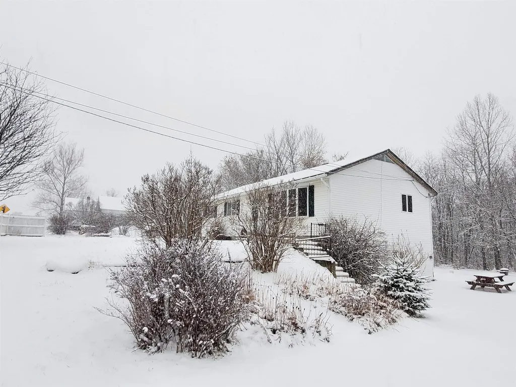 1263 Us Route 4 Canaan NH 03741