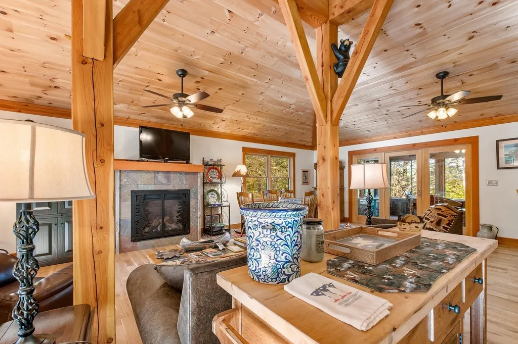 92 Singing Eagle Road Moultonborough NH 03254