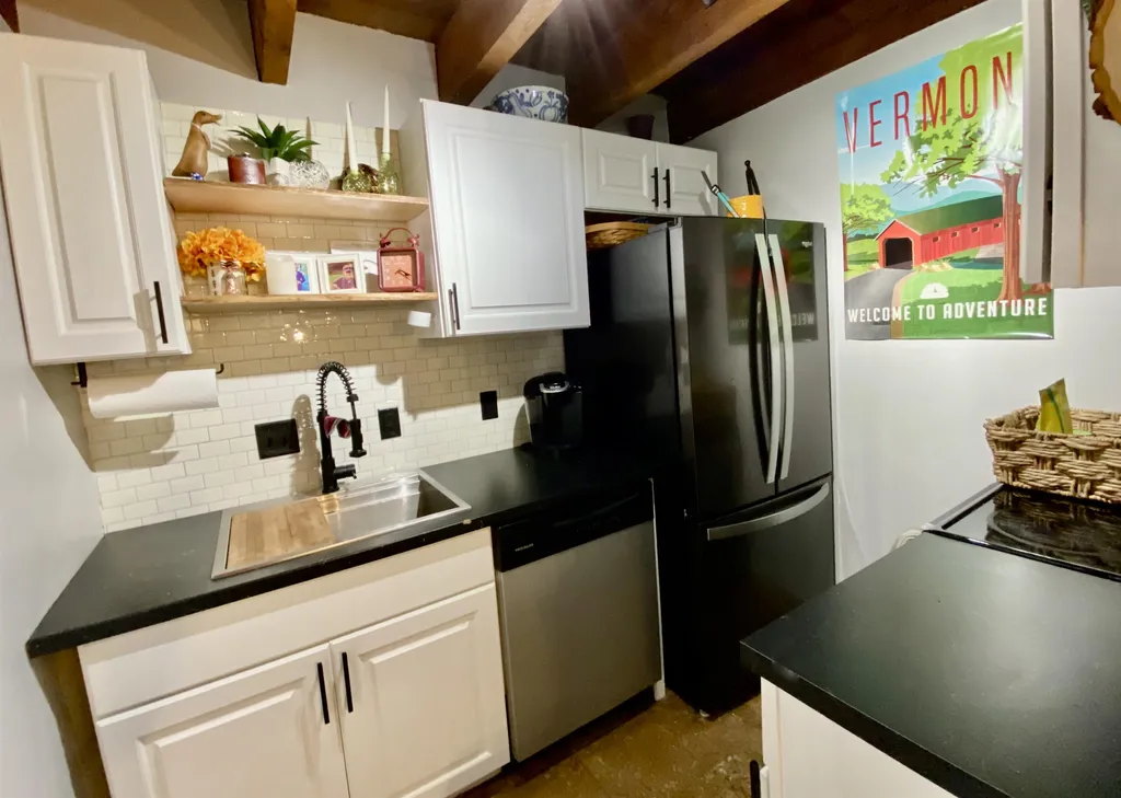 574 Willard Road Hartford VT 05059
