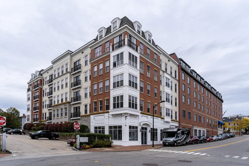 77 Hanover Street Portsmouth NH 03801