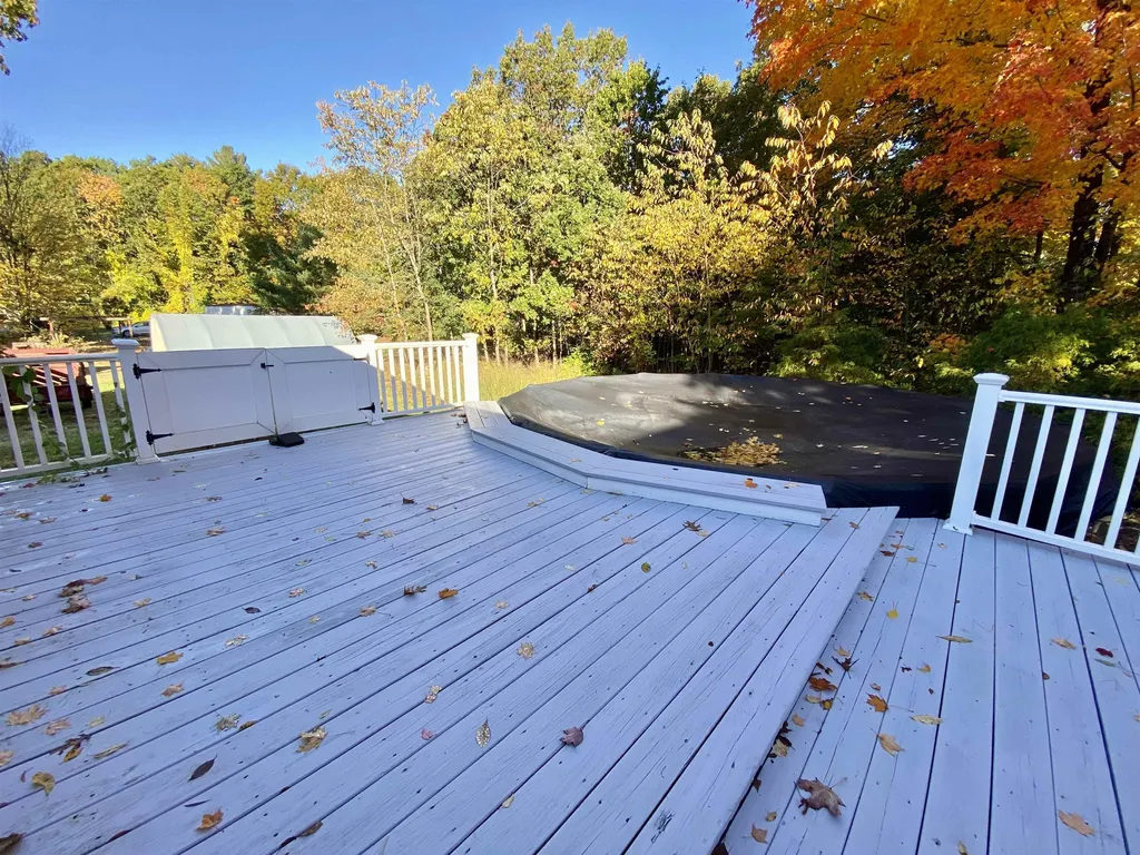 7 Old Colony Road Dover NH 03820