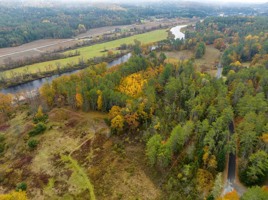 Bishop Road Lisbon NH 03585